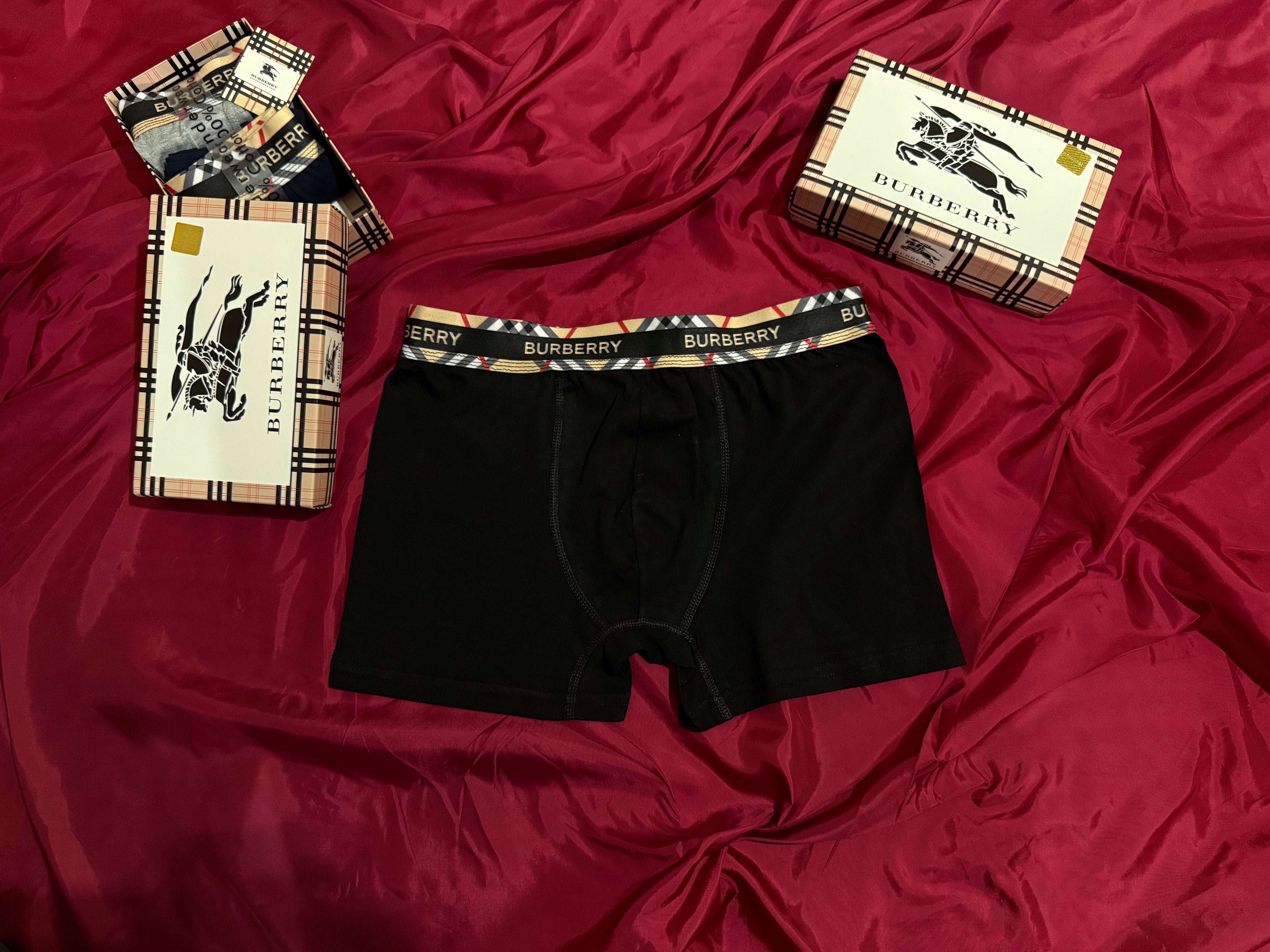 Burberry ΣΕΤ 3 ΜΠΟΞΕΡΑΚΙΑ